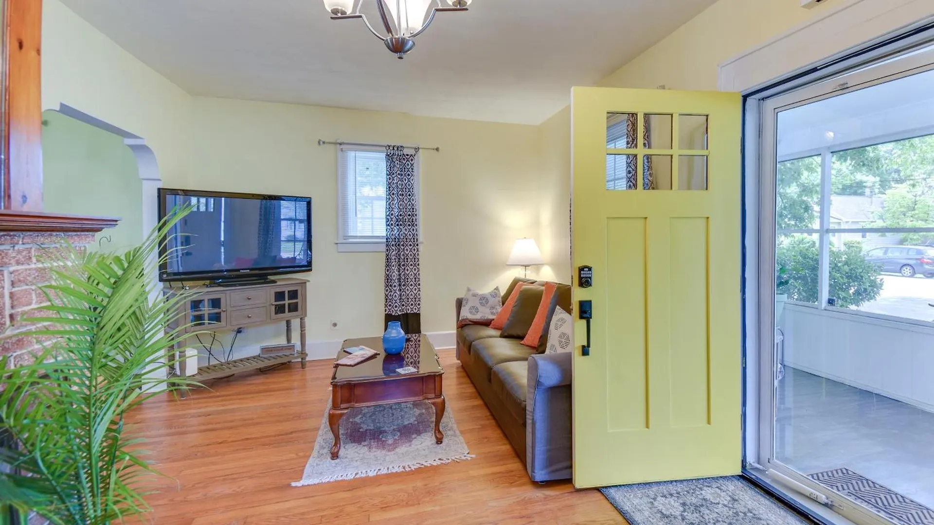 Charming Hampton Home About 7 Mi To Buckroe Beach!