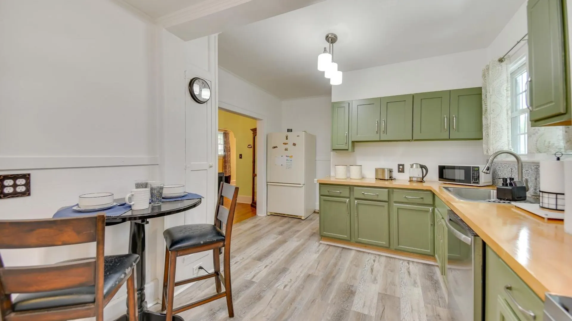 Holiday home Charming Hampton Home About 7 Mi To Buckroe Beach!